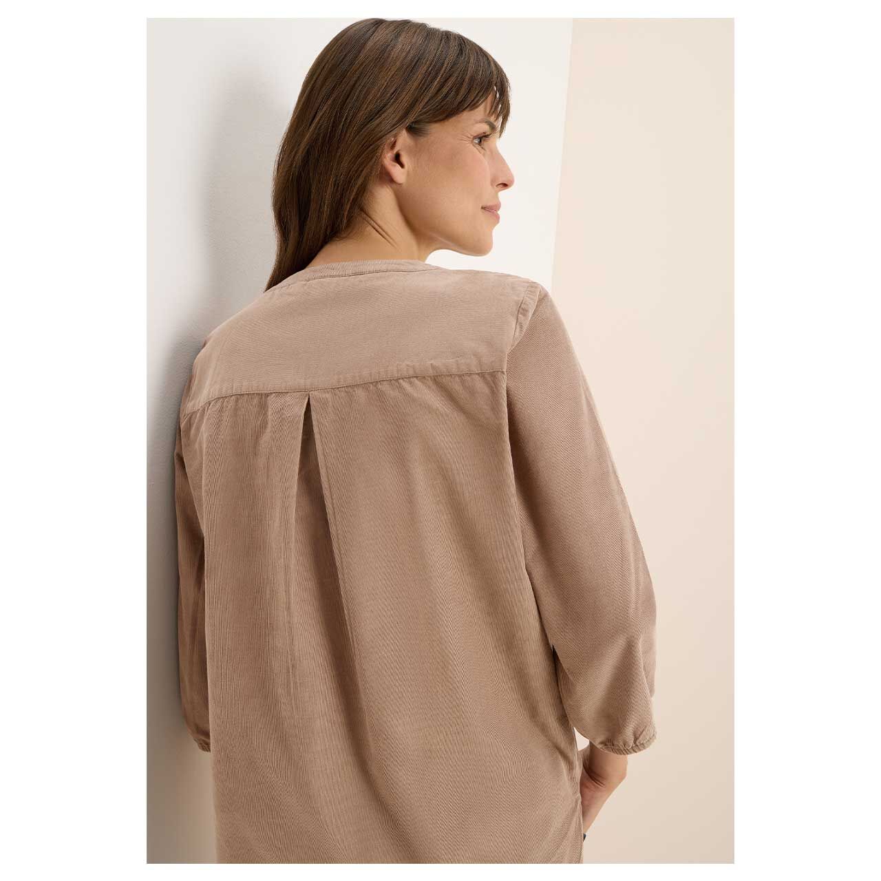 Damen 3/4 Arm Cord Bluse Solid Corduroy von Street One in Braun mit der Farbnummer 16841, Rückansicht am Model