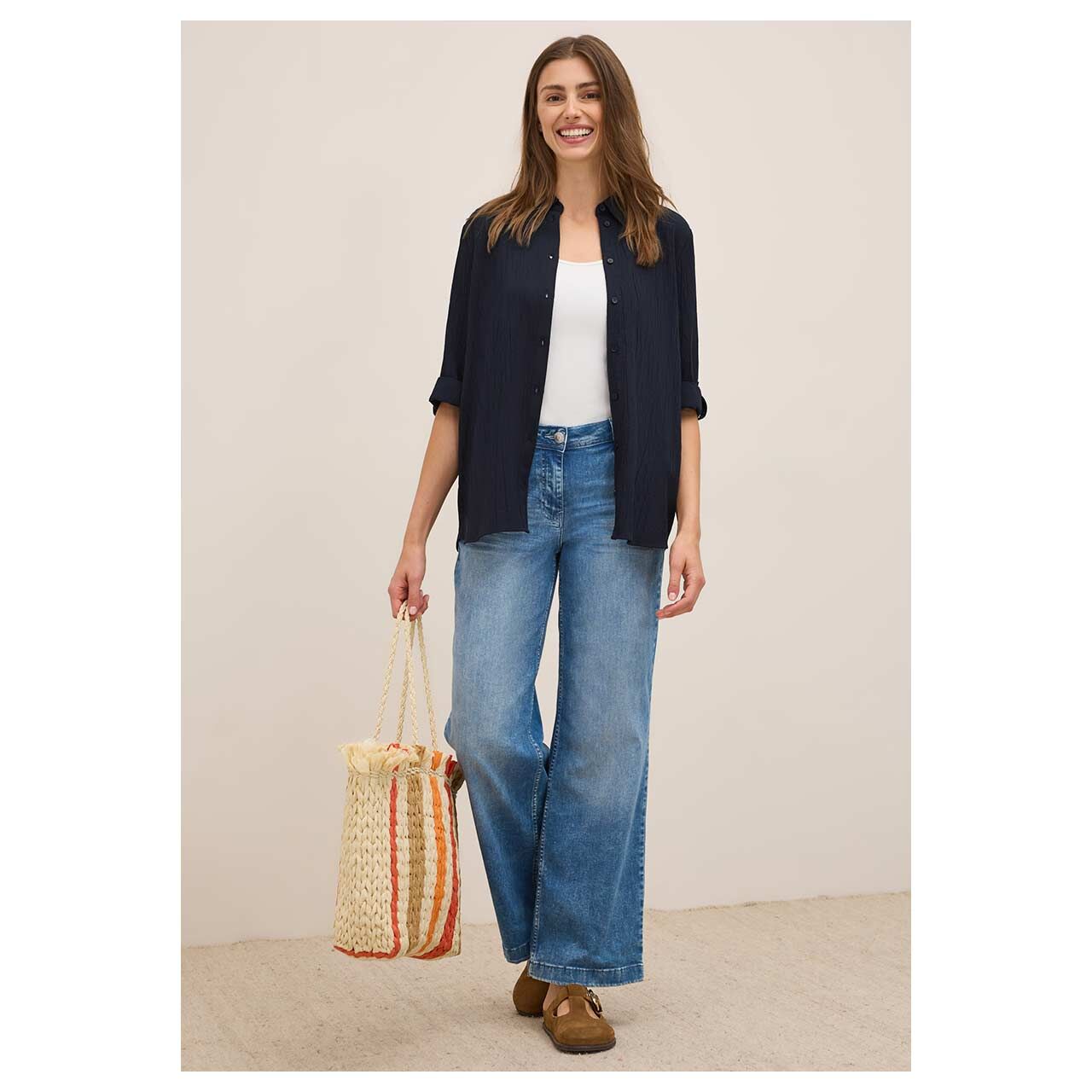 Damen 3/4 Arm Bluse Solid Structure von Cecil in Dunkelblau, Ganzkörperansicht