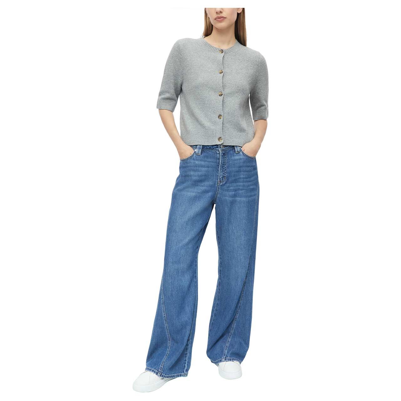 Damen Kurzarm Strickjacke von s.Oliver in Grau meliert, Ganzkörperansicht am Model