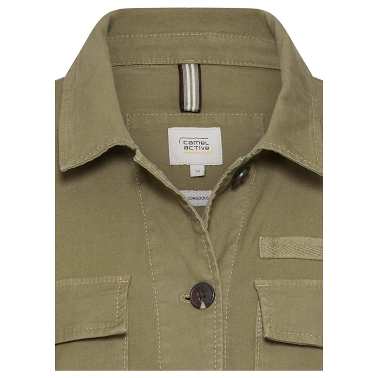 Damenjacke von Camel active in der Farbe Olivgrün, detaillierte Vorderansicht