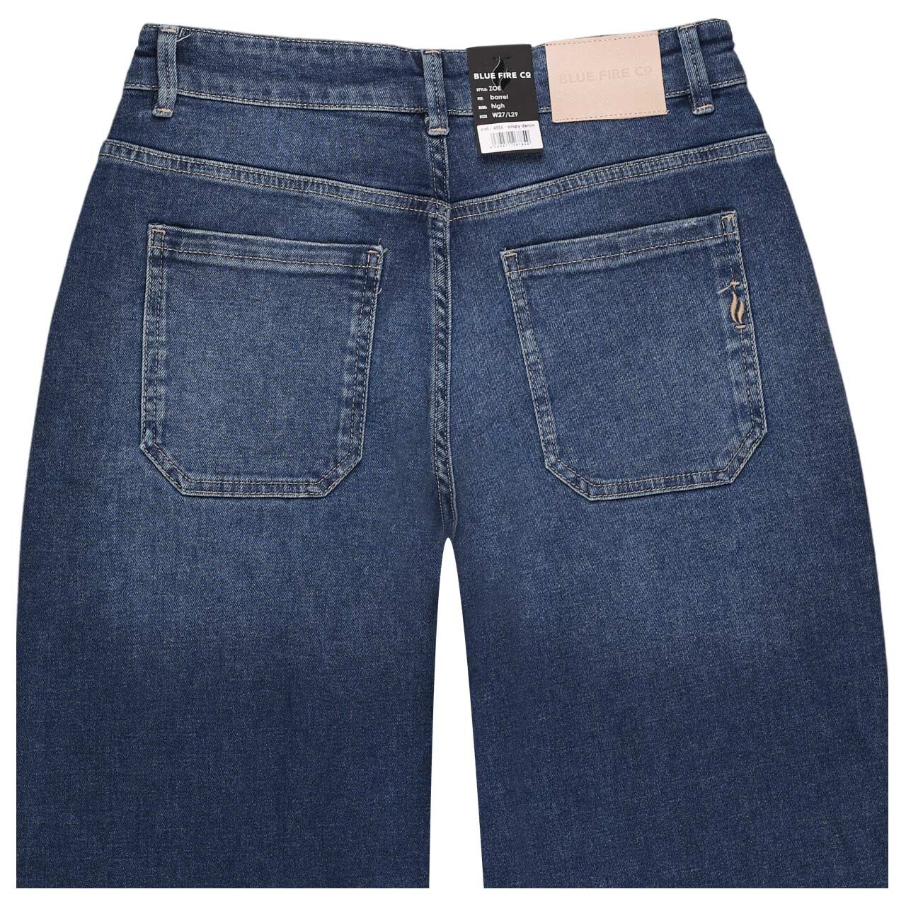 Damenjeans Zoe von Blue Fire in Blau angewaschen, detaillierte Rückansicht