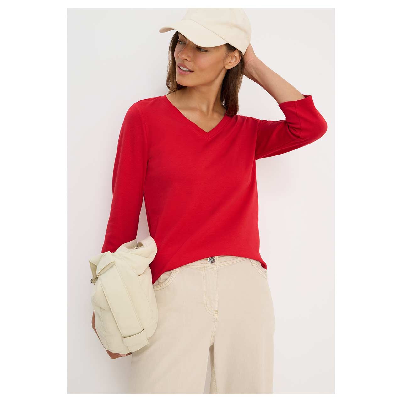 Damen 3/4 Arm Shirt Basic V-Neck von Cecil in Rot, Vorderansicht am Model
