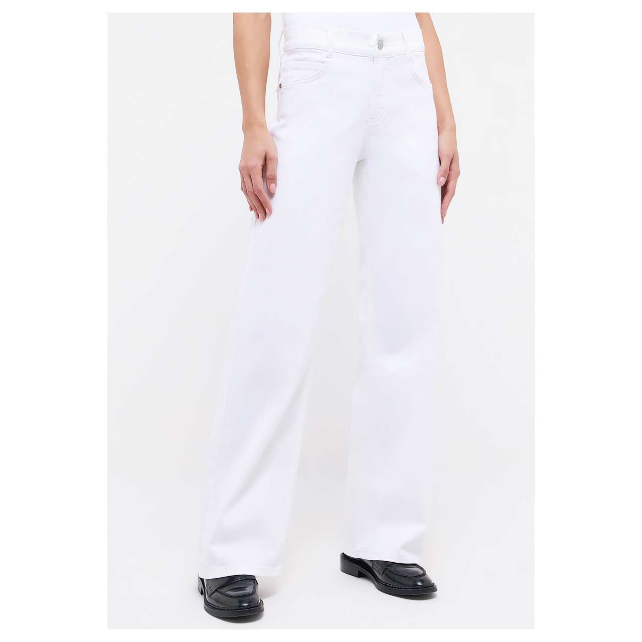 Stretch Damenjeans Liz von Angels in Weiß, Vorderansicht Model