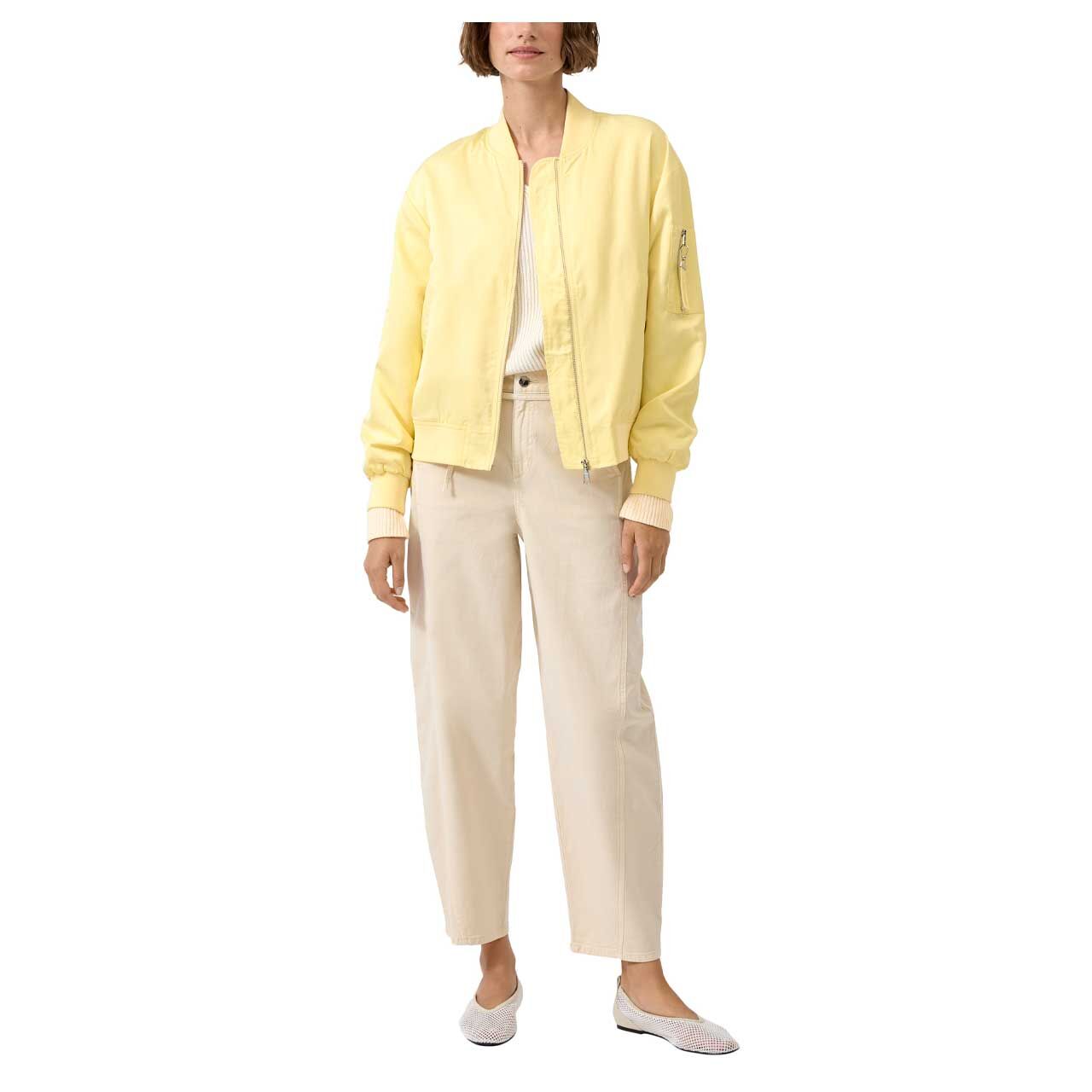 Damen Jacke Bomber Jacket von s.Oliver in Gelb, Ganzkörperansicht am Model