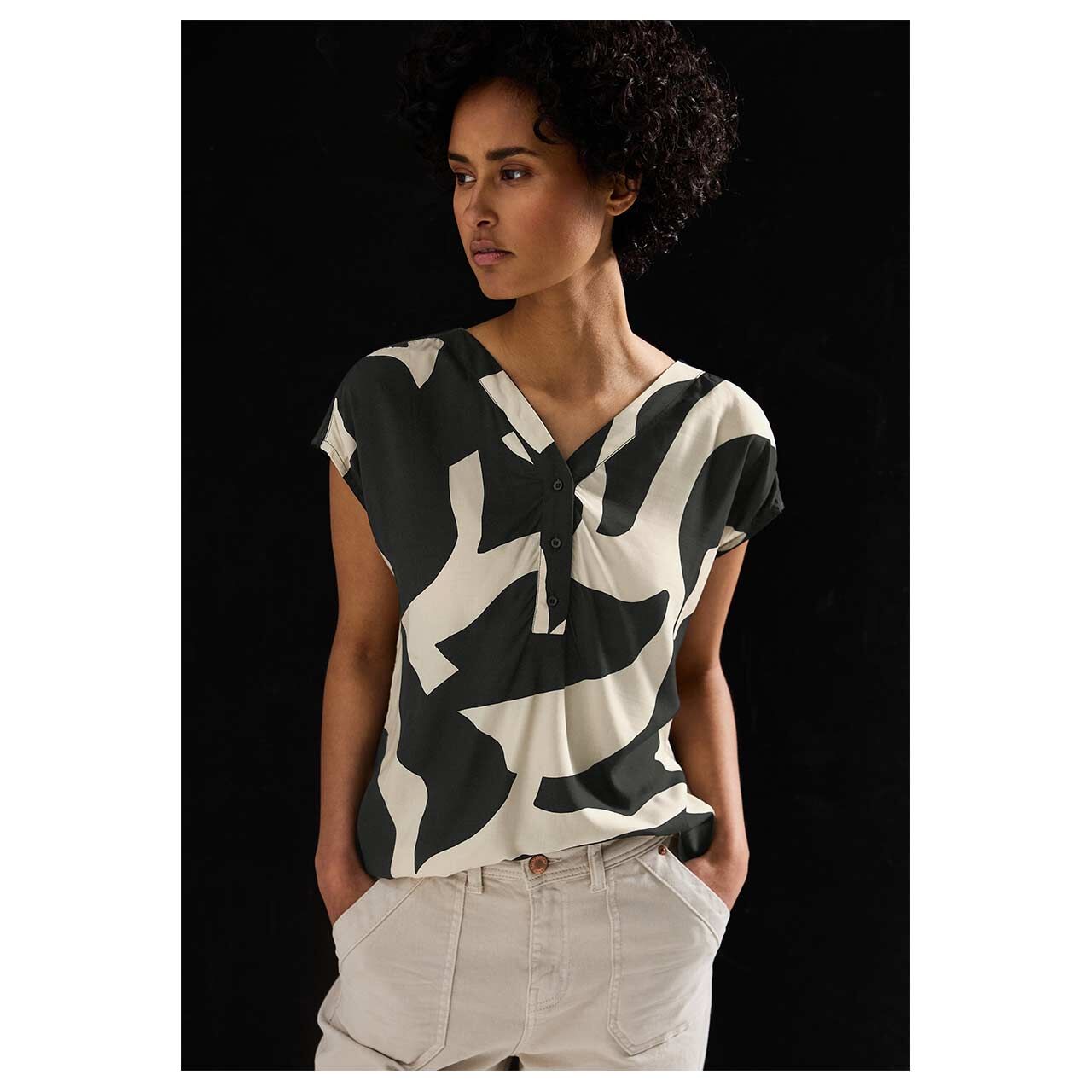 Street One Damen Kurzarm Bluse Button Panel creme black print