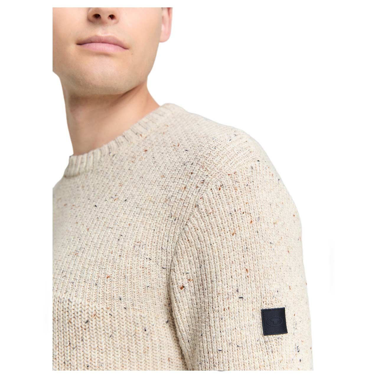 Herren Pullover Structured Mix Crewneck Knit von Tom Tailor in Cremeweiß meliert, Detailansicht am Model