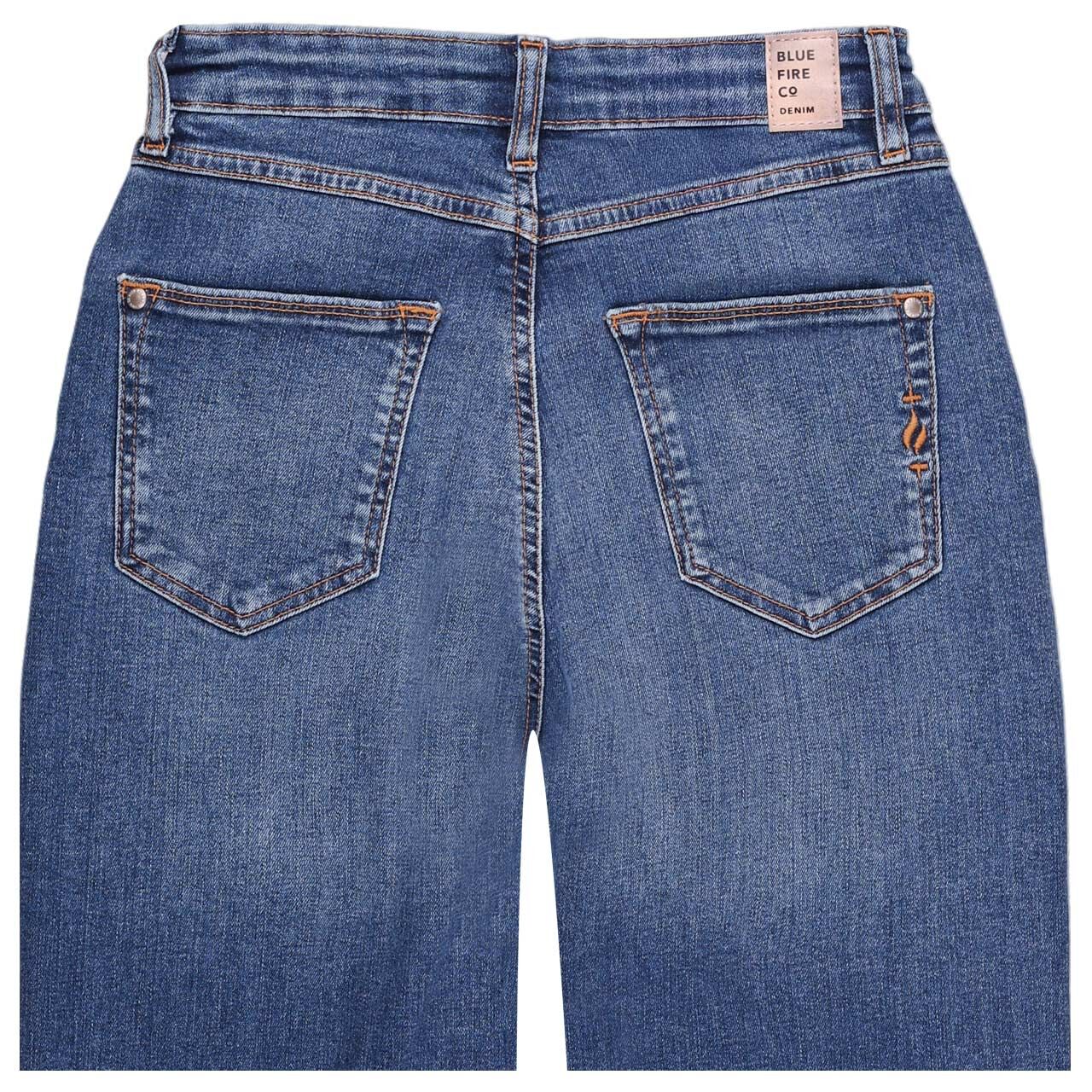 Damenjeans Judy von Blue Fire in Blau angewaschen, detaillierte Rückansicht