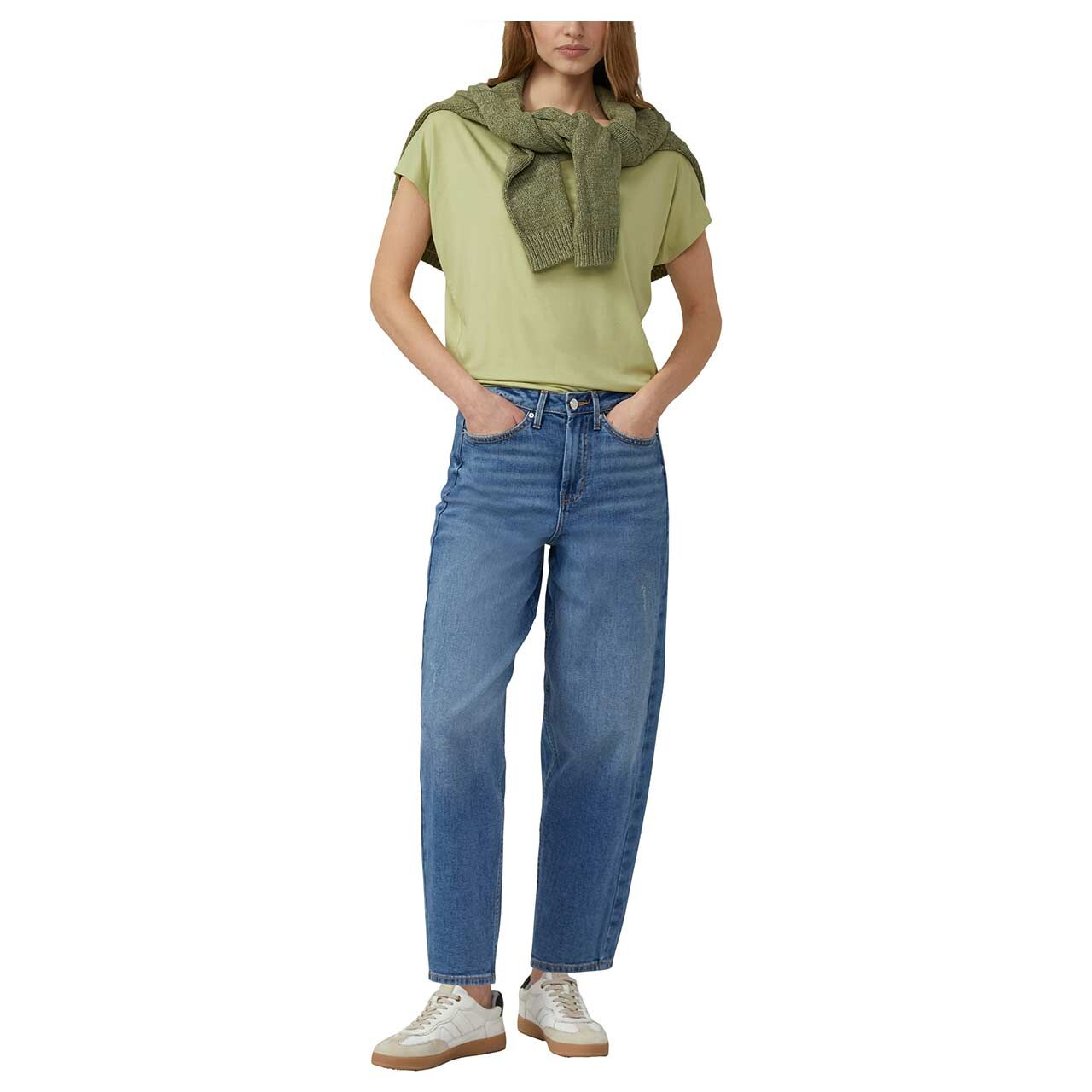 s. Oliver Damen T-Shirt in Grün, Ganzkörperansicht am Model