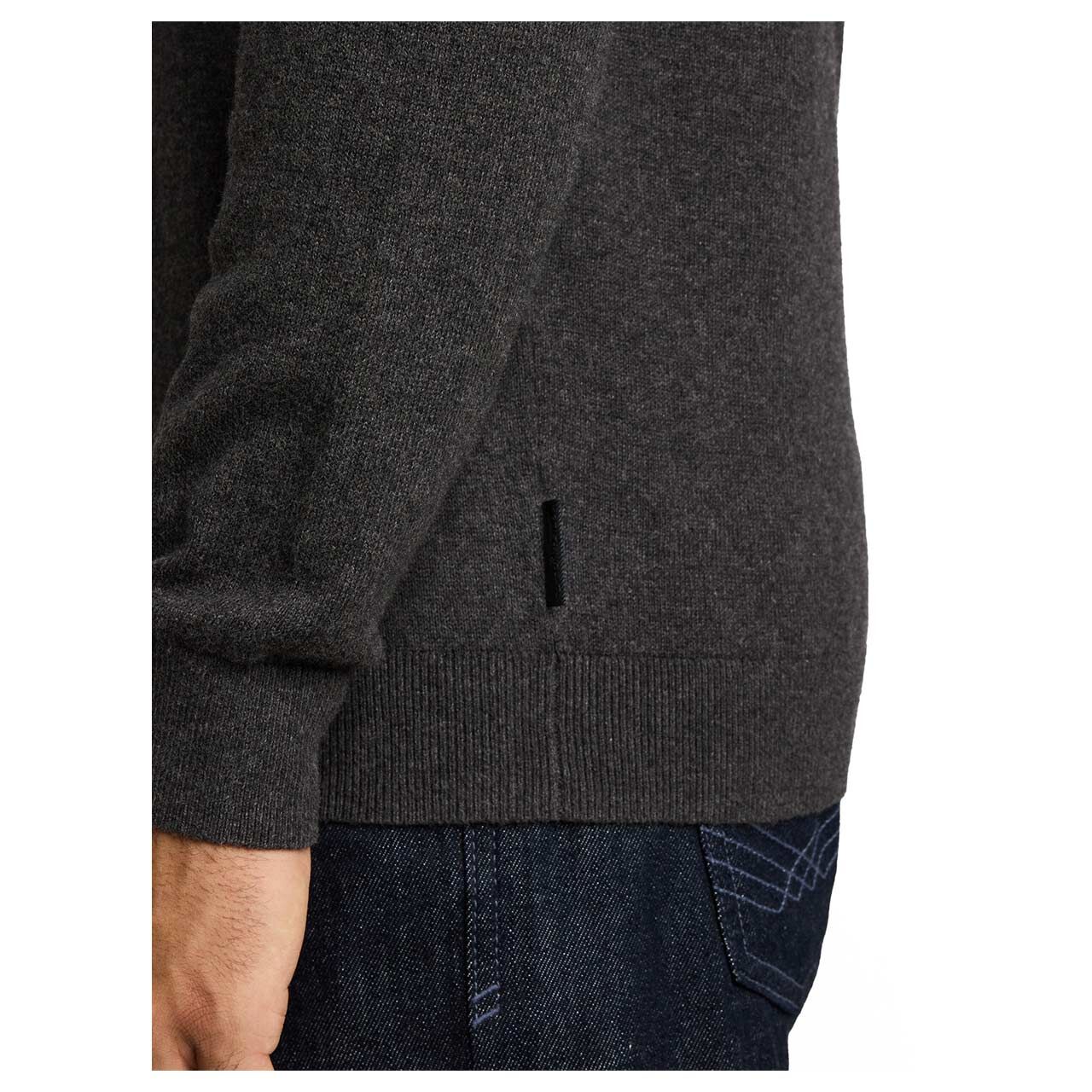 Herren Pullover Cashmere Crewneck Knit von Tom Tailor in Dunkelgrau meliert, Detailansicht am Model