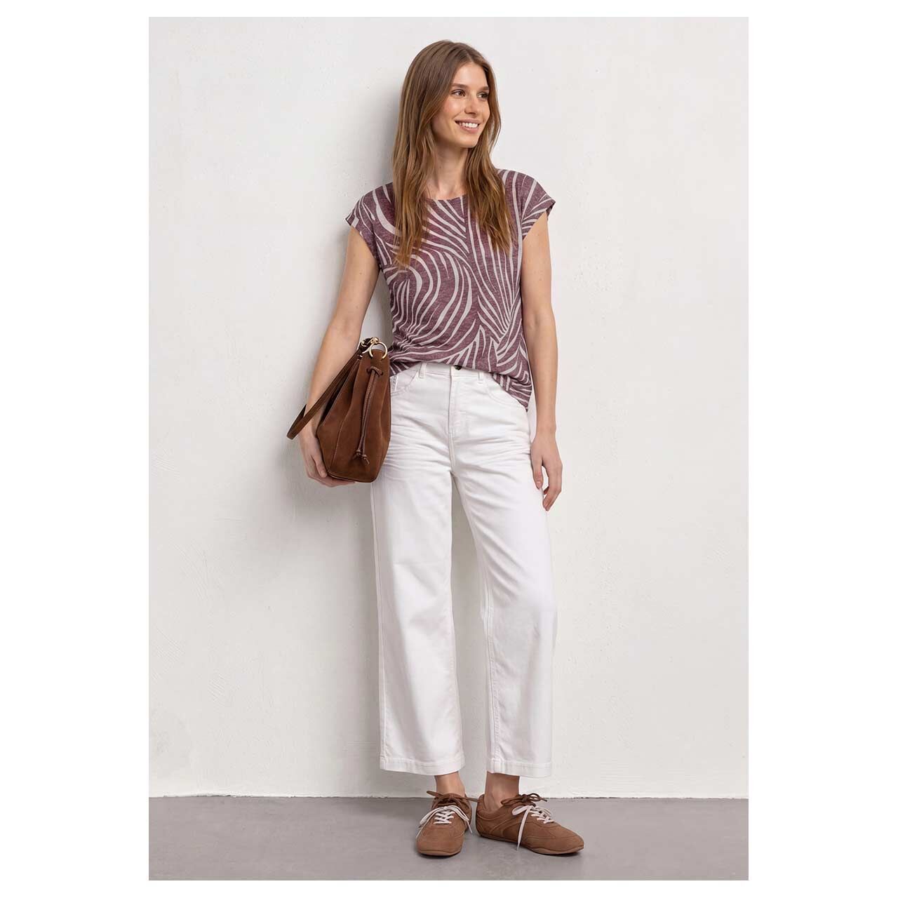 Damen T-Shirt Printed Burn Dessin von Street One in Lila mit Print, Ganzkörperansicht am Model