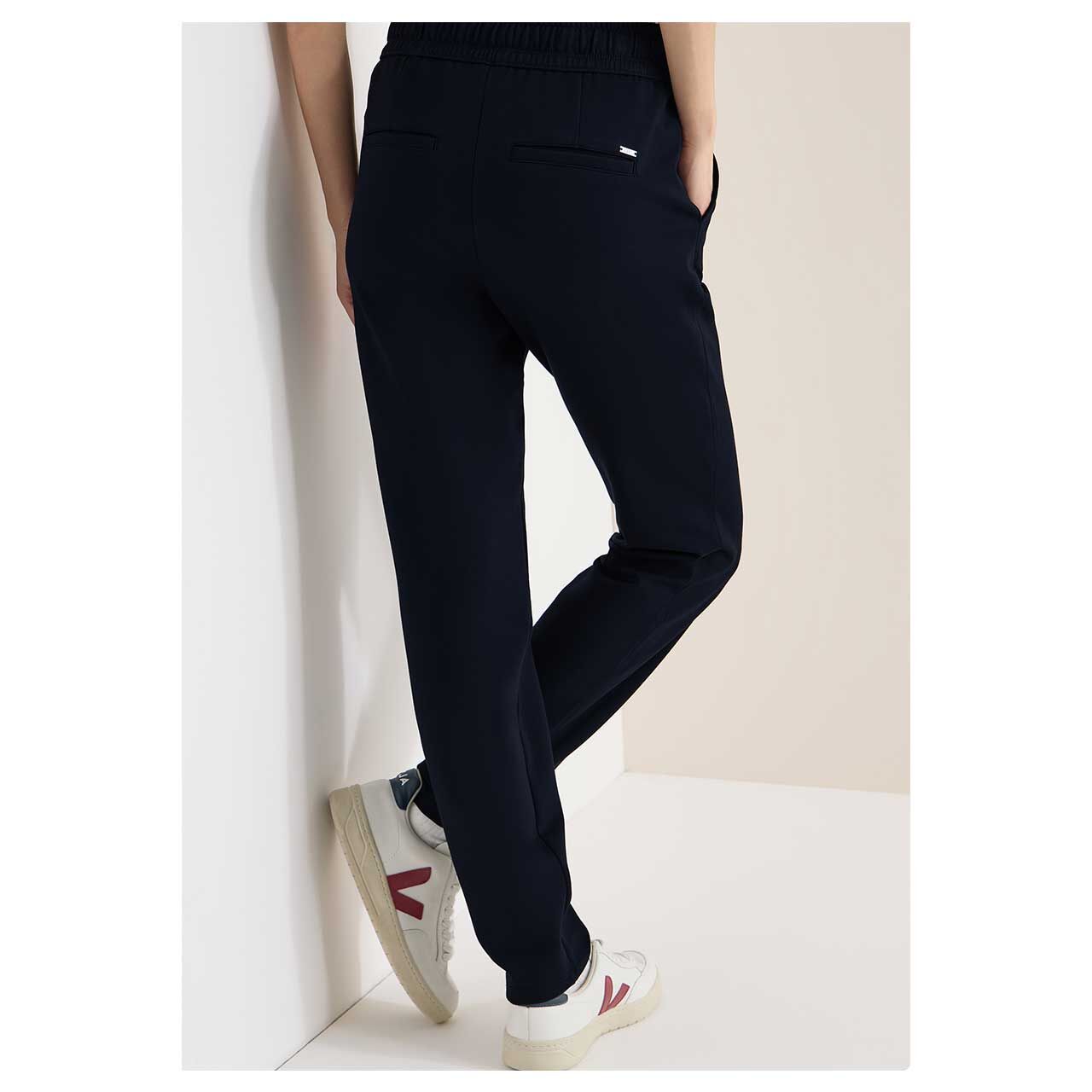 Damen Hose Tracey von Cecil in Dunkelblau, Rückansicht am Model