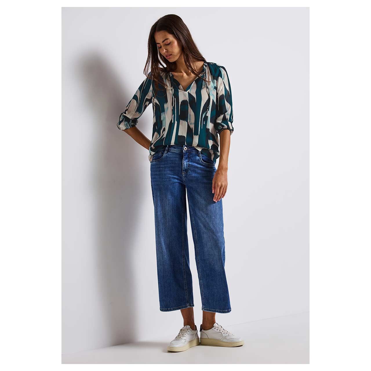 Damen 3/4 Arm Bluse Tunic with Tape von Street One in Petrol mit Print, Ganzkörperansicht