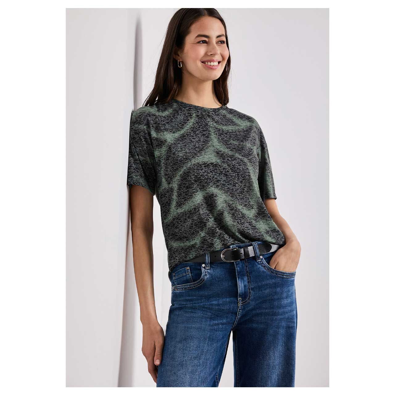 Damen T-Shirt Burn Dessin von Street One in Dunkelgrün mit Print, detaillierte Vorderansicht