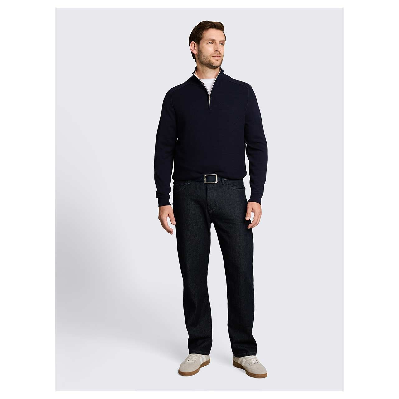 Herren Pullover Basic Knit Troyer von Tom Tailor in Dunkelblau, Ganzkörperansicht am Model