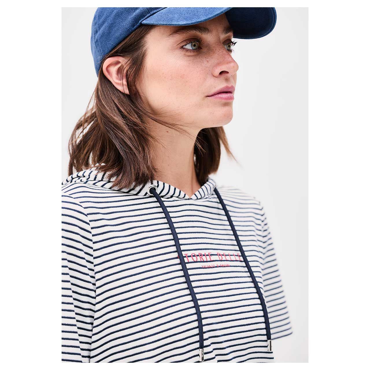 Detailansicht des Damen T-Shirt Hoodies von Cecil in Weiß gestreift mit Print