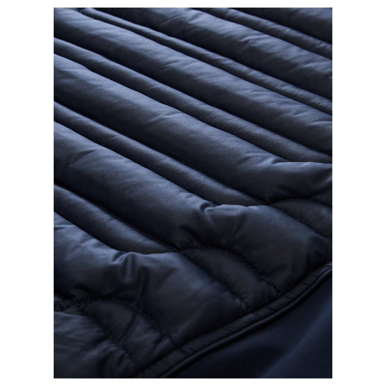 Herren Weste Hybrid Vest von Tom Tailor in Dunkelblau, Ganzkörperansicht am Modell