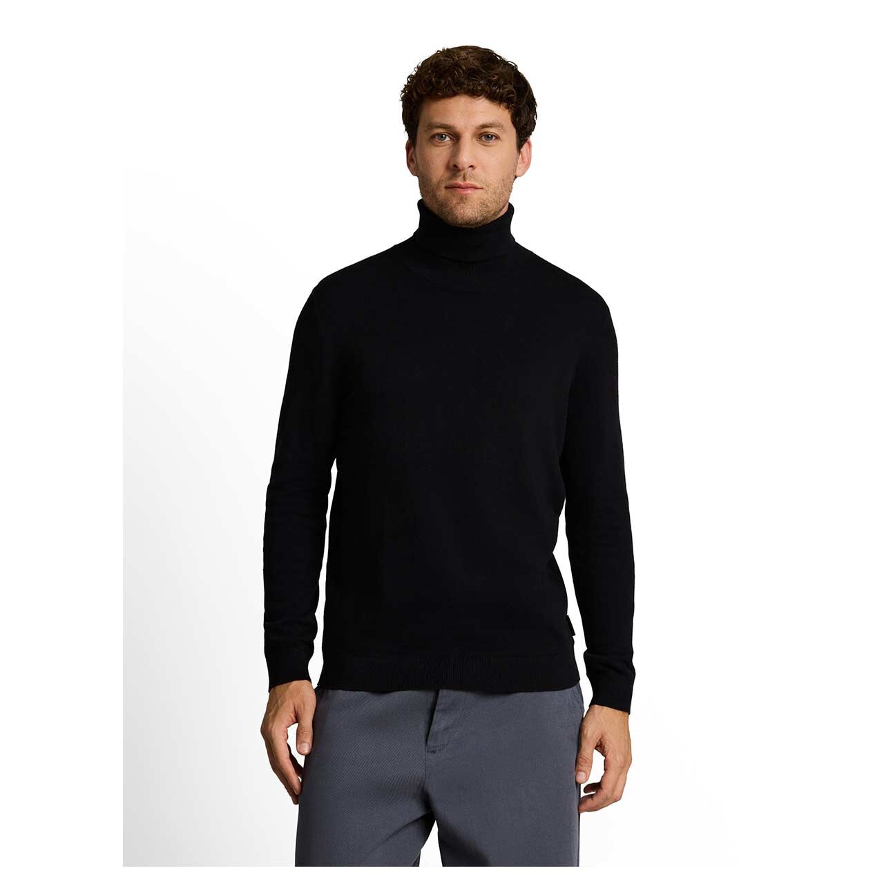 Herren Rollkragen Pullover Cashmere Turtleneck Knit von Tom Tailor in Schwarz, Vorderansicht am Model