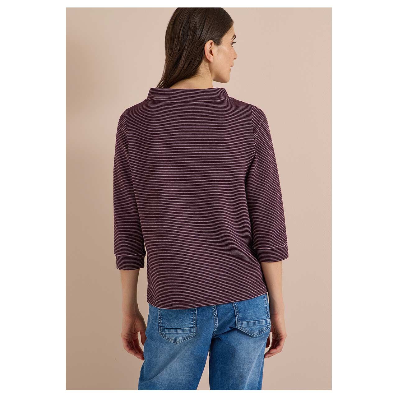 3/4 Arm Shirt Ottoman Funnel Neck von Cecil in Lila gestreift, Rückansicht am Model