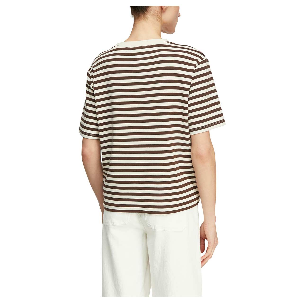 Damen T-Shirt von Comma in Dunkelbraun gestreift, Rückansicht am Model