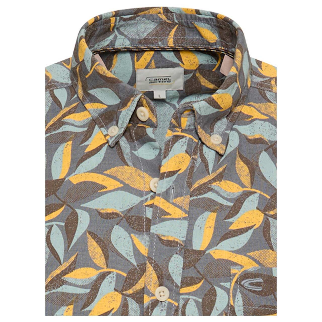 Herren Kurzarm Hemd von Camel active in der Farbe Gelb mit Print, Detailansicht vorne