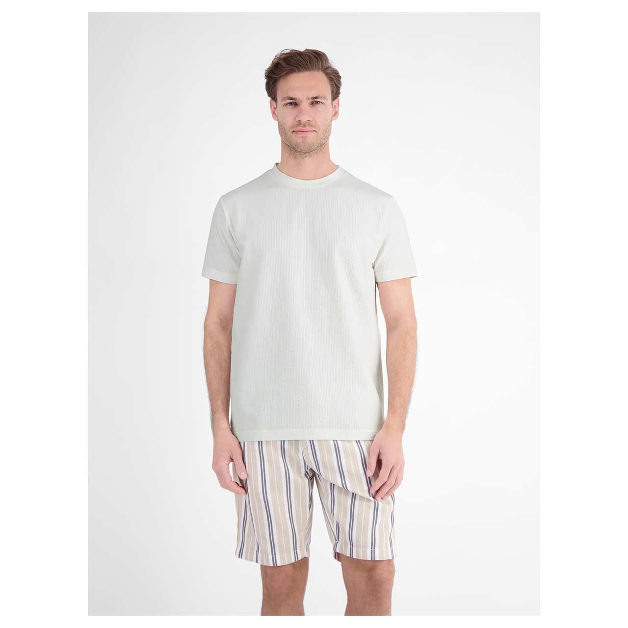 Herren T-Shirt von Lerros in Cremeweiß, Vorderansicht am Model