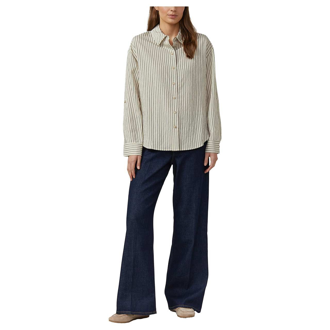 Damen Langarm Bluse von s.Oliver in Hellbeige gestreift, Ganzkörperansicht am Model vorne