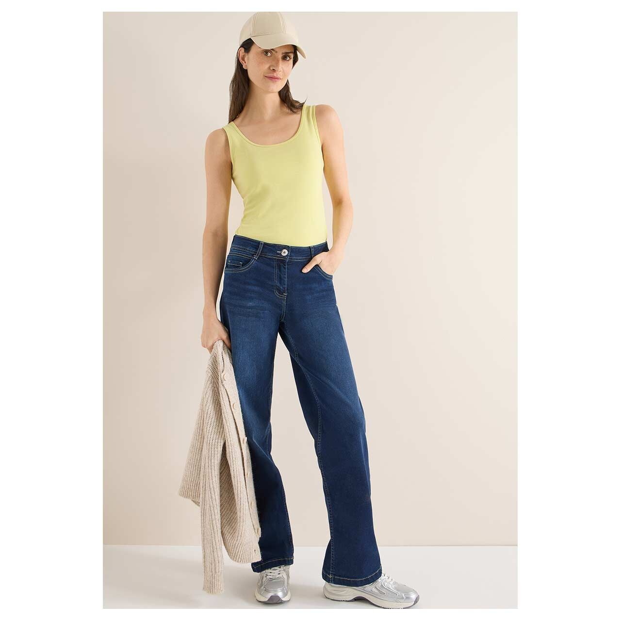 Damen Top Linda von Cecil in Gelb, Ganzkörperansicht am Model