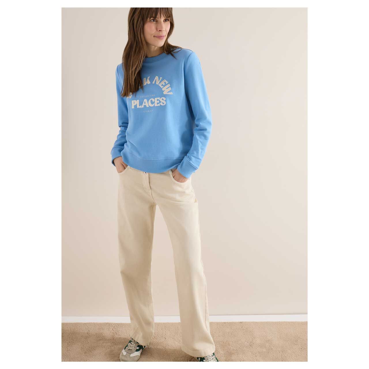 Damen Sweatshirt Embroidery von Cecil in Hellblau mit Print, Ganzkörperansicht am Model