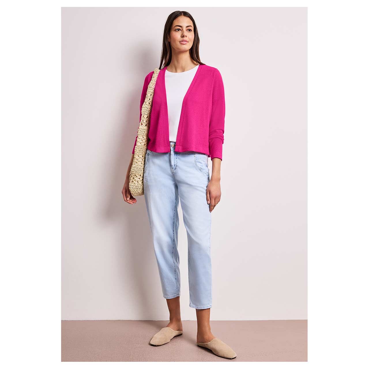 Damen Strickjacke Nette Knit Look von Street One in Pink, Ganzkörperansicht am Model