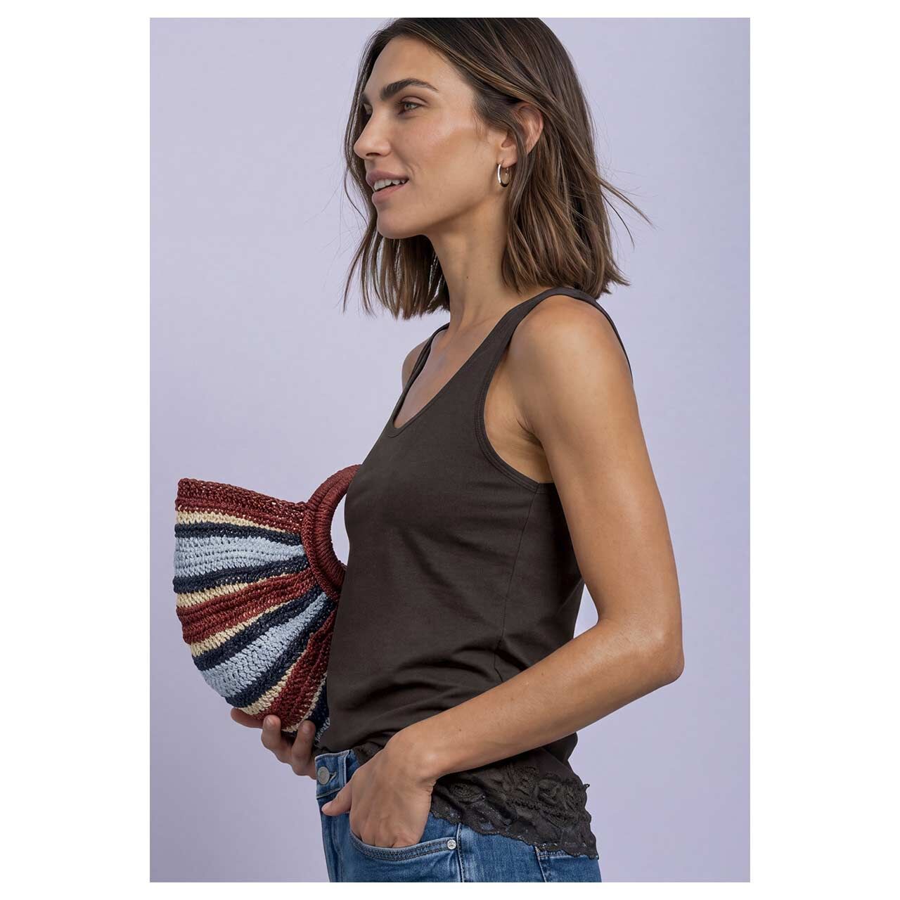 Damen Top Basic Lace Cuff von Street One in Dunkelbraun, Seitenansicht am Model