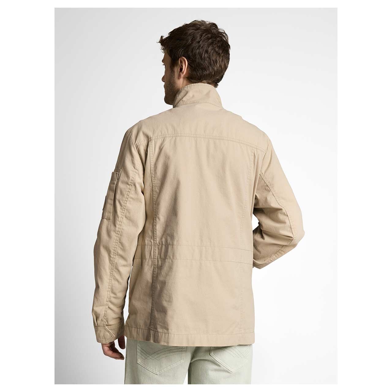 Herren Jacke Cotton Field Jacket von Tom Tailor in Beige, Rückansicht am Model