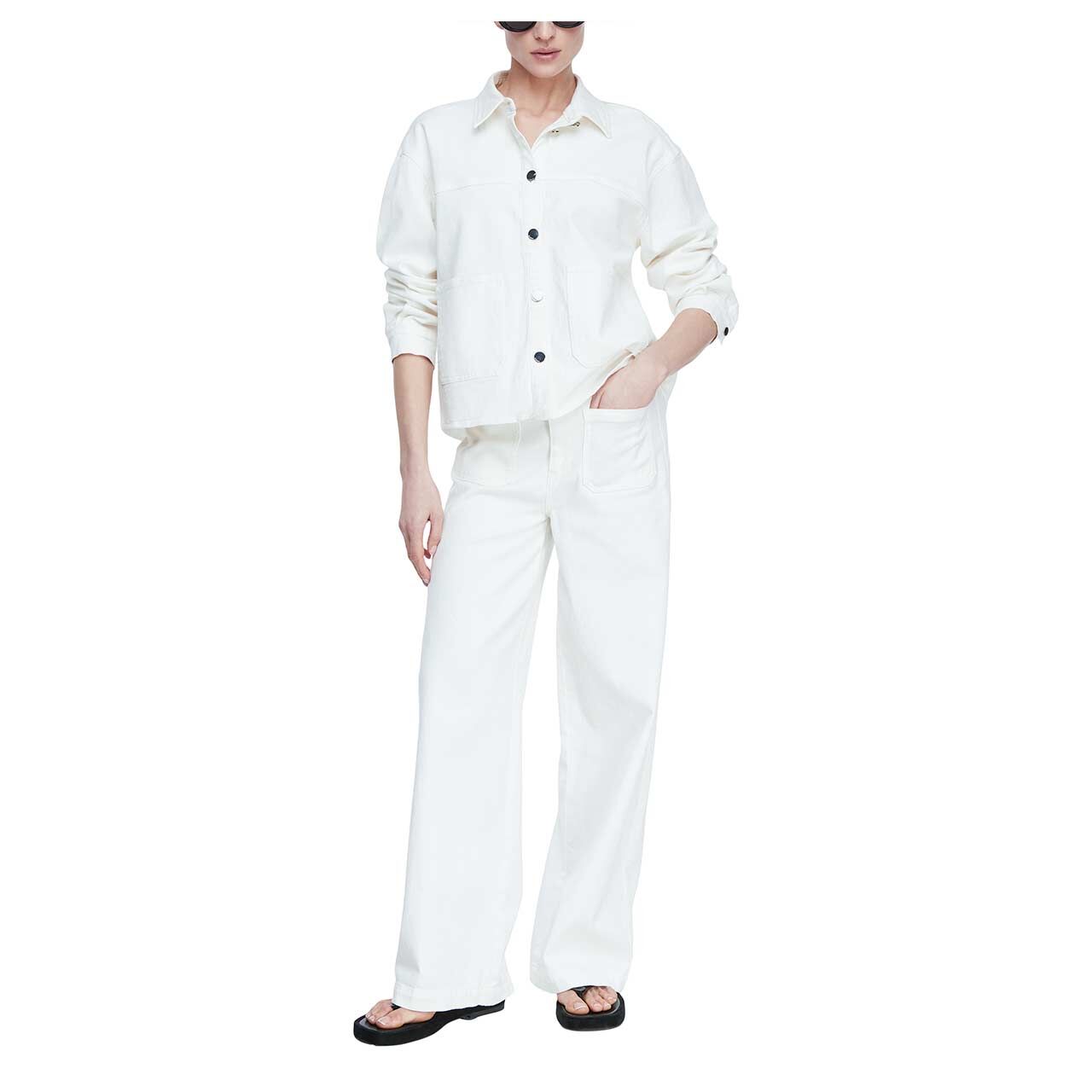 Damen Jeansjacke von Comma in Weiß, Ganzkörperansicht am Model