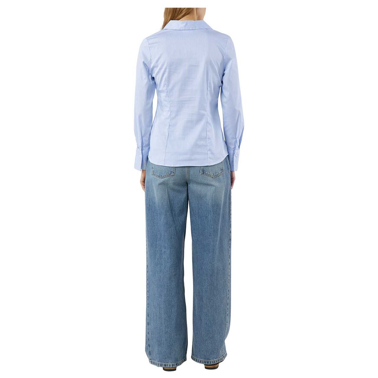 Damen Langarm Bluse von Comma in Blau gestreift, Rückansicht am Model