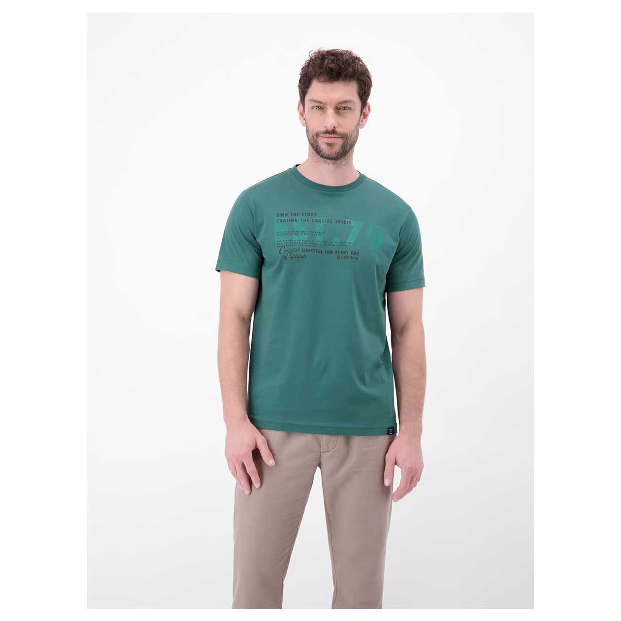 Herren T-Shirt von lerros in Dunkelgrün mit Print, Vorderansicht am Model