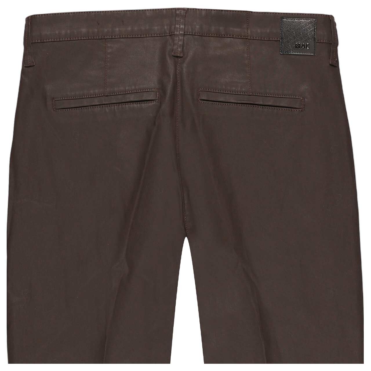 Damen 7/8 Baumwollhose Chino von MAC in Dunkelbraun beschichtet, detaillierte Rückansicht