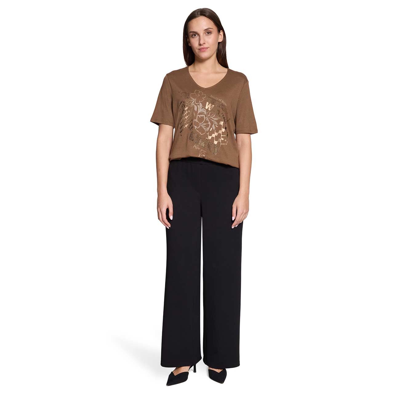 Damen T-Shirt von Betty Barclay in Hellbraun mit Print, Ganzkörperansicht am Model