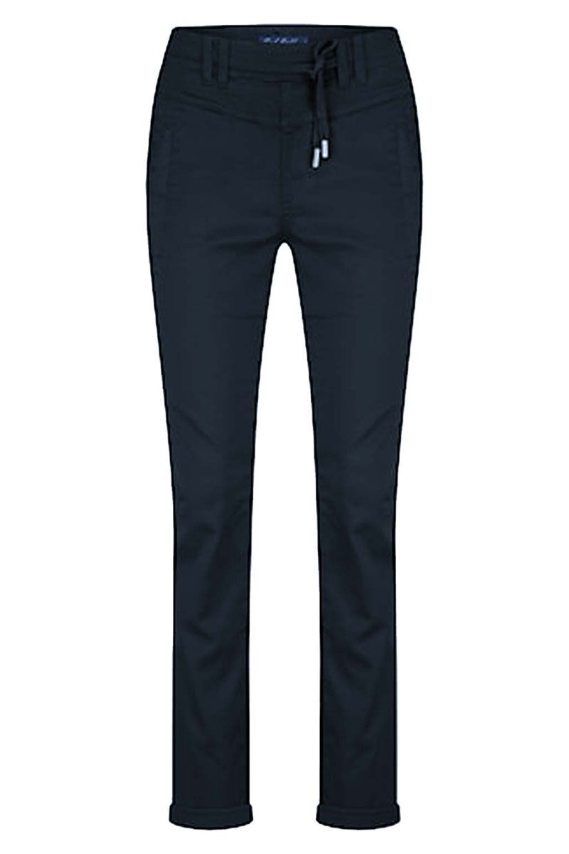 Vorderansicht der Red Button Tessy Damenjeans in Schwarz