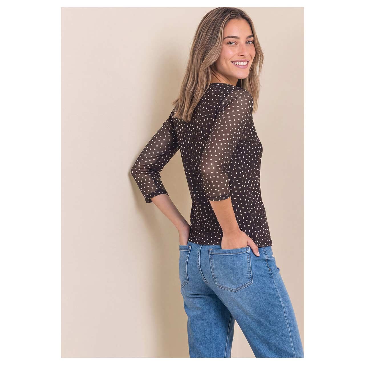 Damen 3/4 Arm Shirt Printed Mesh von Street One in Dunkelbraun mit Print, Rückansicht am Model
