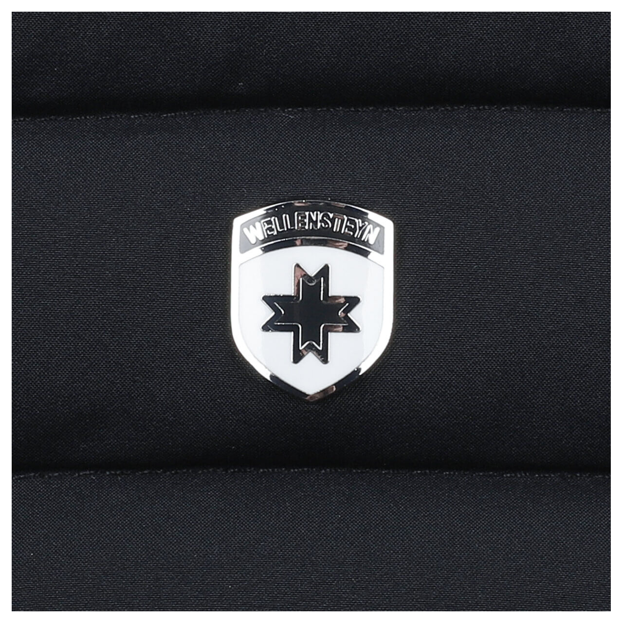 Damen Weste MOL Lady Vest von Wellensteyn in Dunkelblau, Detailansicht Markenlogo