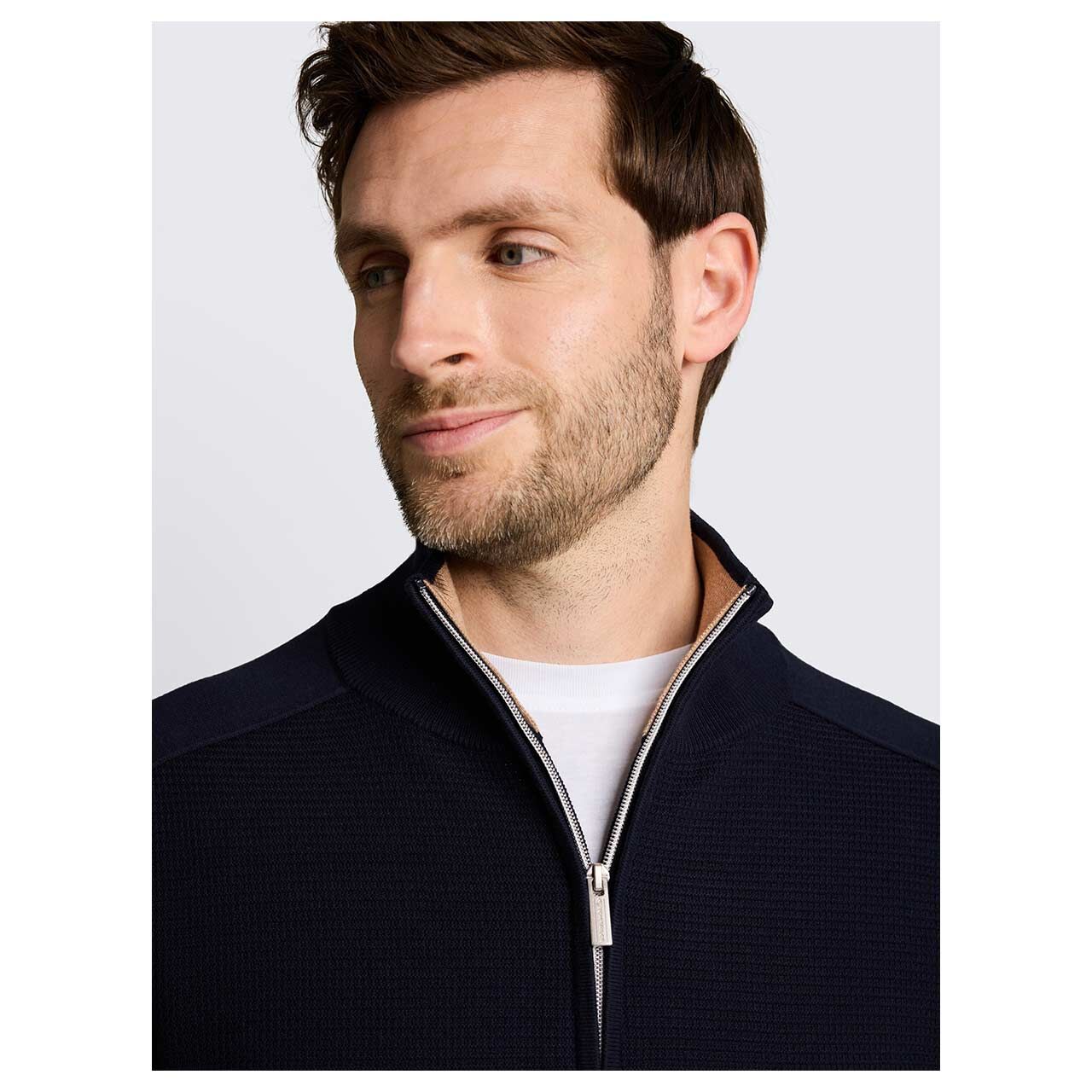 Herren Pullover Basic Knit Troyer von Tom Tailor in Dunkelblau, Detailansicht am Model vorne