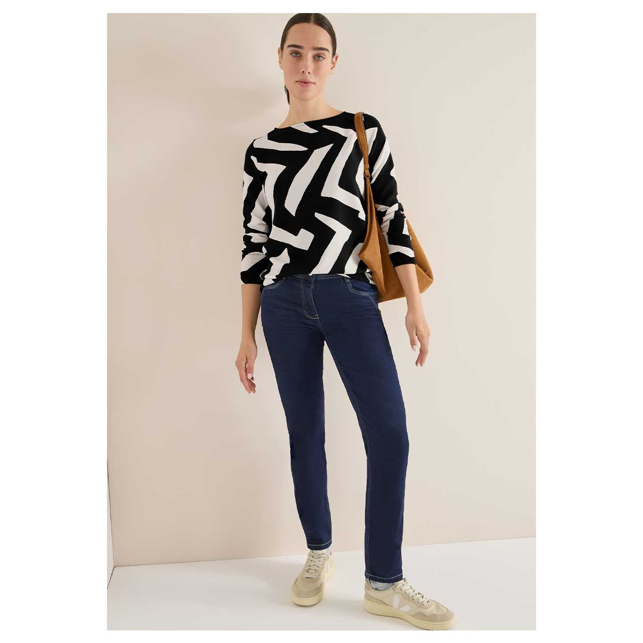 Damen Langarm Shirt Big Print Ottoman von Cecil in Greige mit Print, Ganzkörperansicht am Model