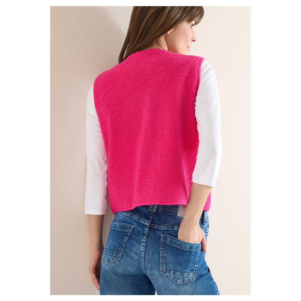 Damen Weste Curly Fake Wool Vest von Cecil in Pink, Rückansicht am Model