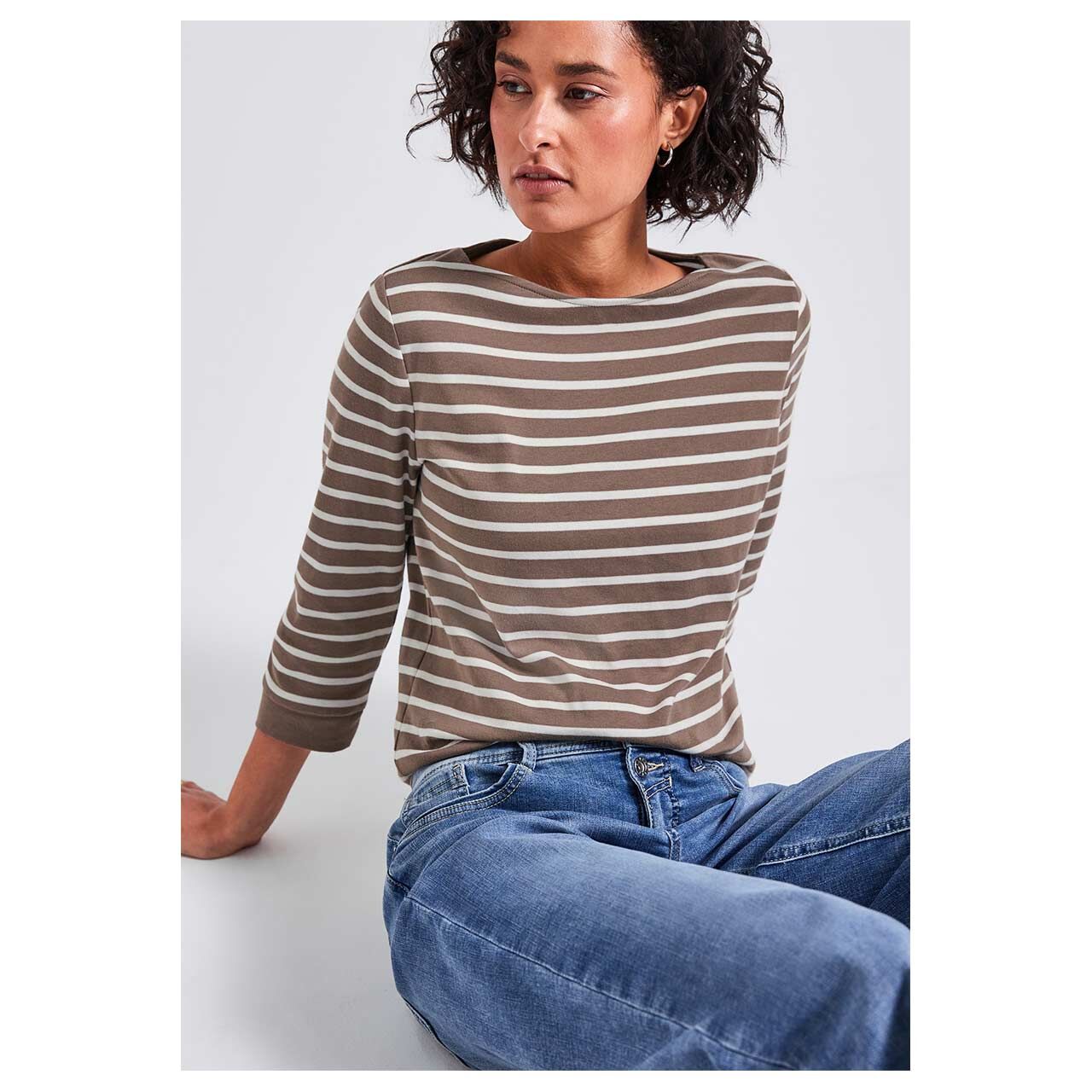 Damen 3/4 Arm Shirt Basic U-Boat von Street One in Braun gestreift, Vorderansicht am Model