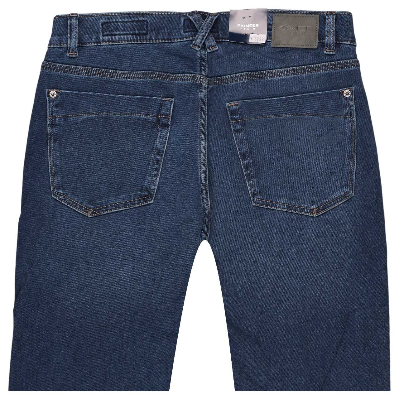 Stretch Herrenjeans Eric Megaflex von Pioneer in Blau angewaschen, detaillierte Rückansicht