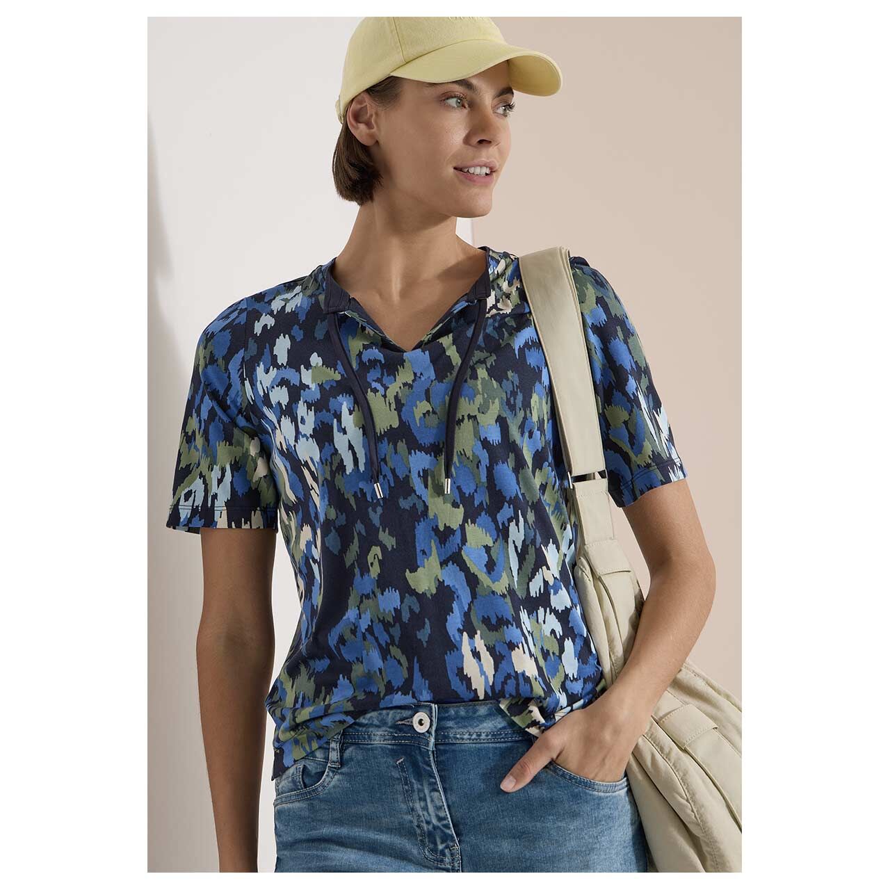 Damen T-Shirt Tunic von Cecil in Dunkelblau mit Print, detaillierte Vorderansicht am Model