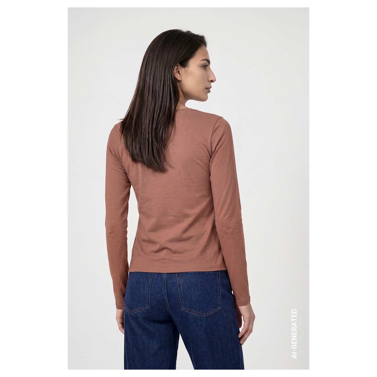 Damen Langarm Shirt von Monari in Braun mit Print, Rückansicht am Model