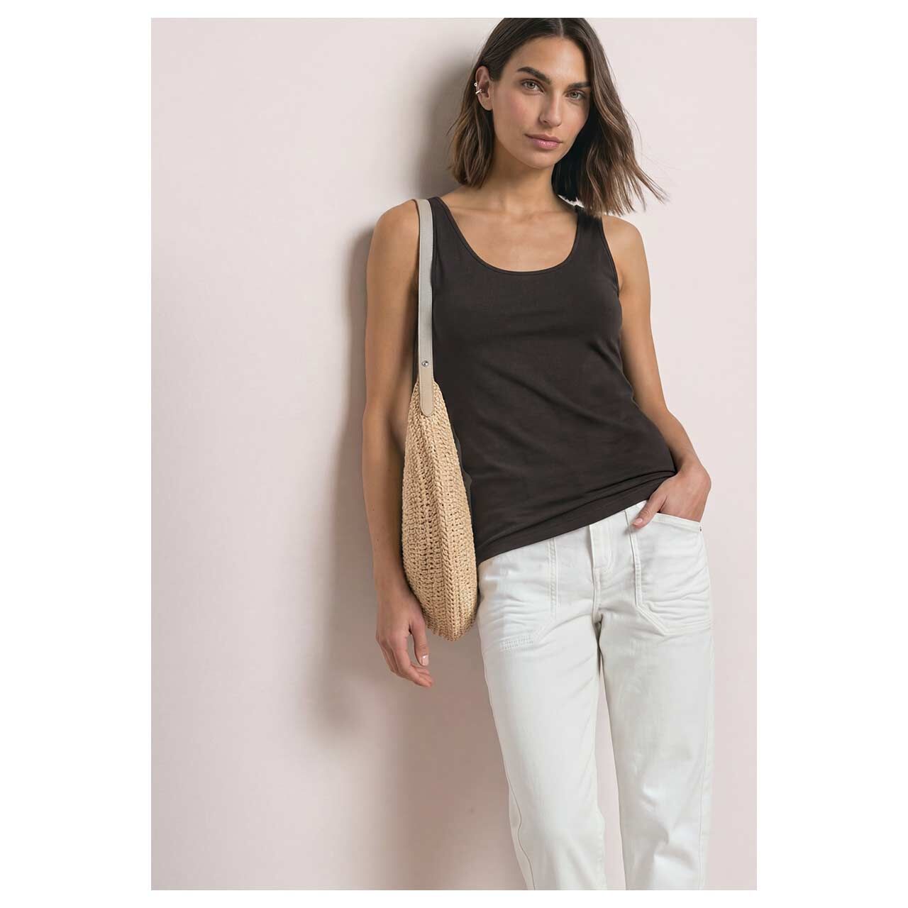 Damen Top Anni von Street One in Dunkelbraun, Vorderansicht am Model