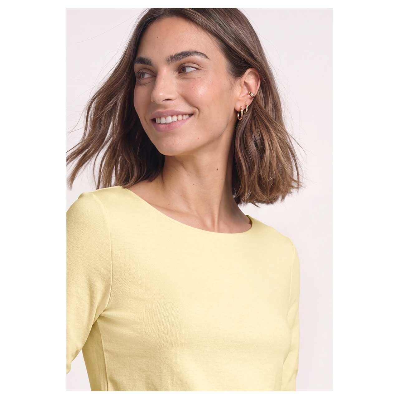 Damen Langarm Shirt Lanea von Street One in Gelb, detaillierte Vorderansicht am Model