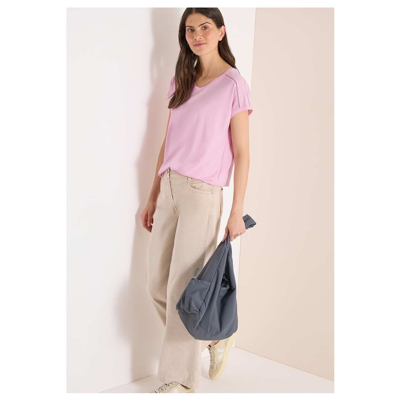 Damen T-Shirt Solid Lace Shoulder von Cecil in Rosa, Ganzkörperansicht am Model