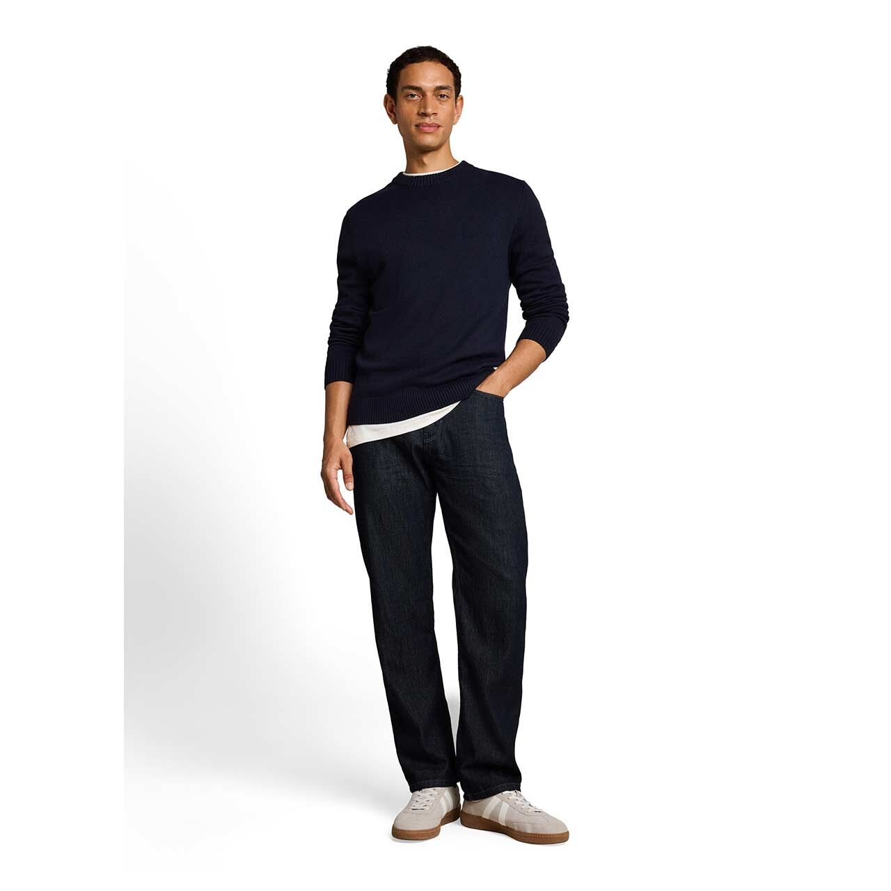 Herren Pullover Crew Neck Knit von Tom Tailor in Dunkelblau meliert, Ganzkörperansicht am Model